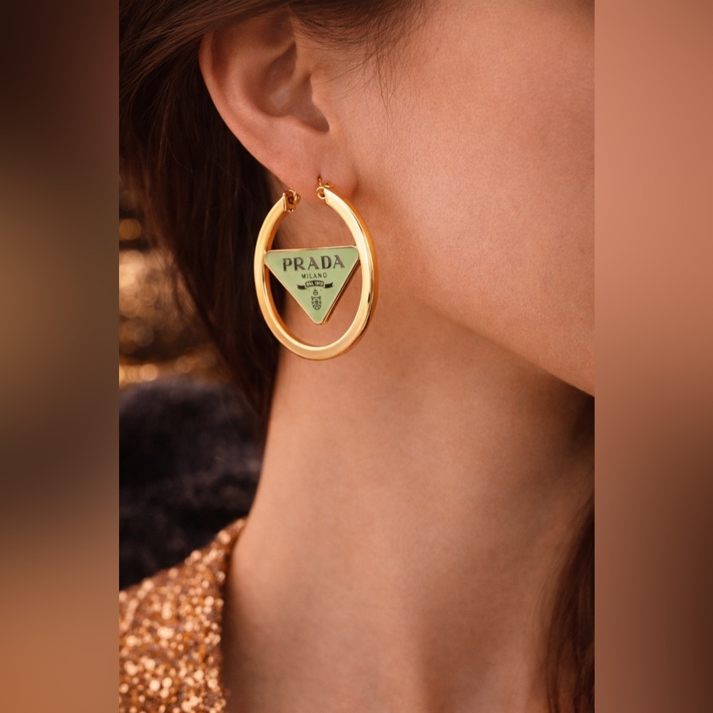 18K Gold & Green Luxury Hoop Earrings - Picture 2 of 3
